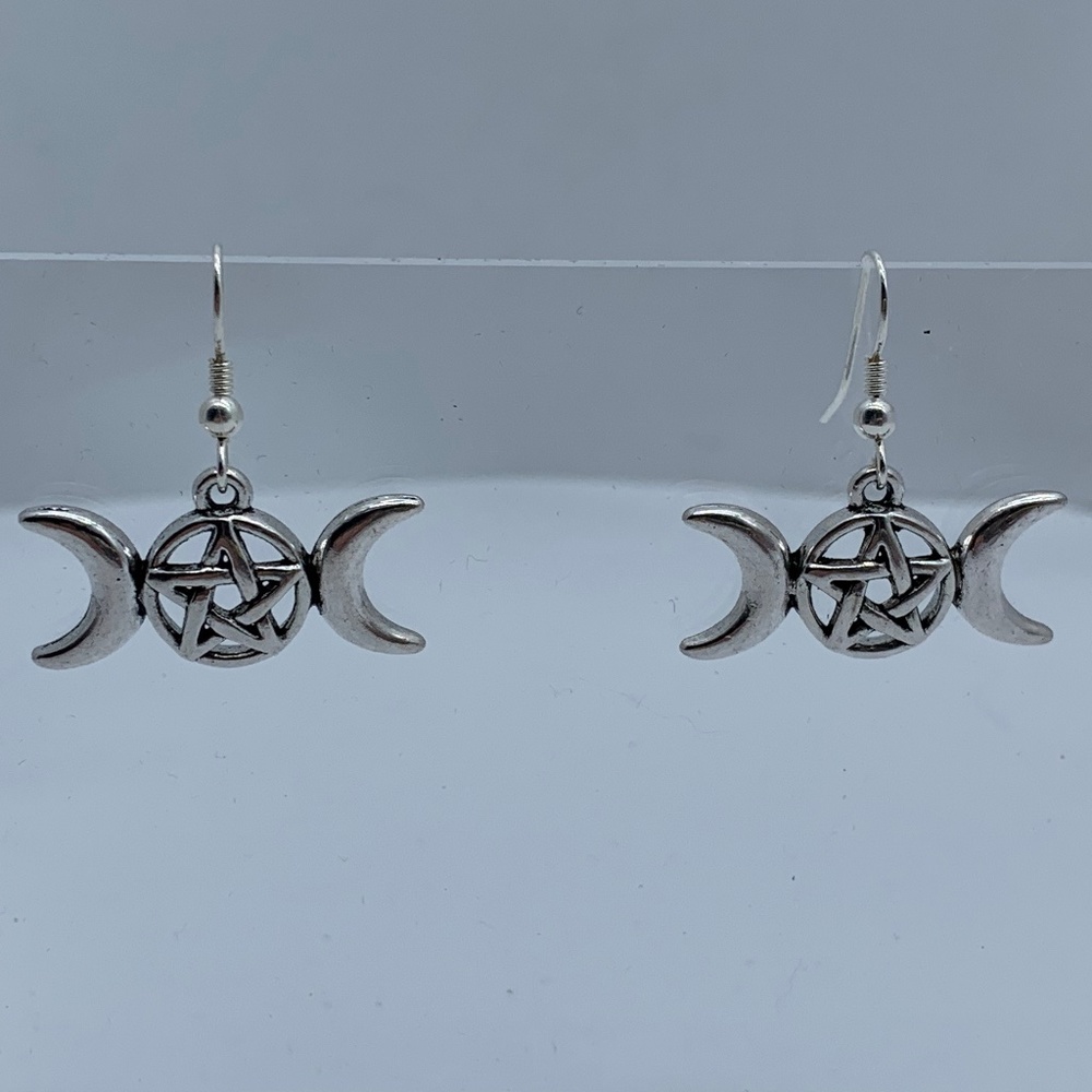 NWT. Handmade Wiccan Pagan Pentagram Pierced Dangle Earrings with Moons!